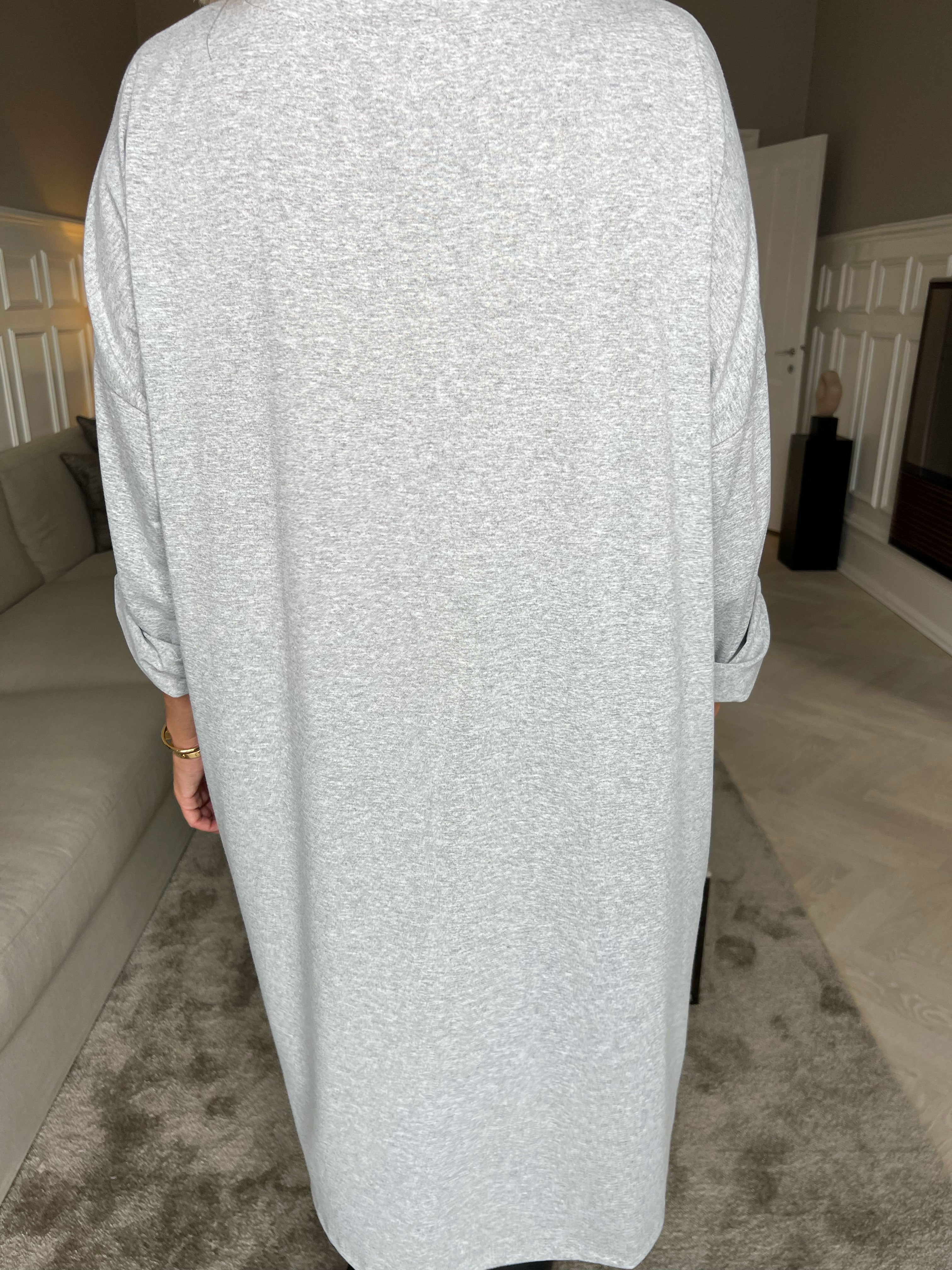 Amal - Maxiklänning i bomull med tryck framtill